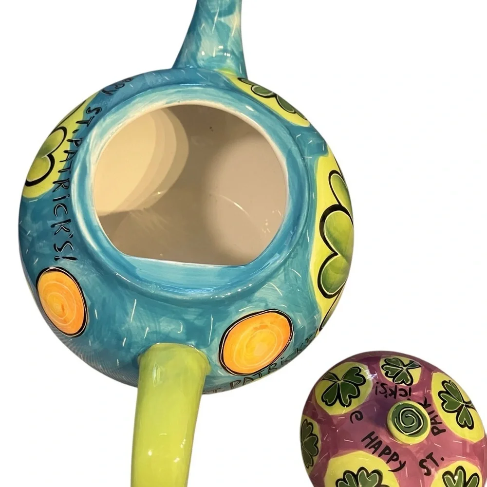 Studio Designworks Clover Teapot 8x12